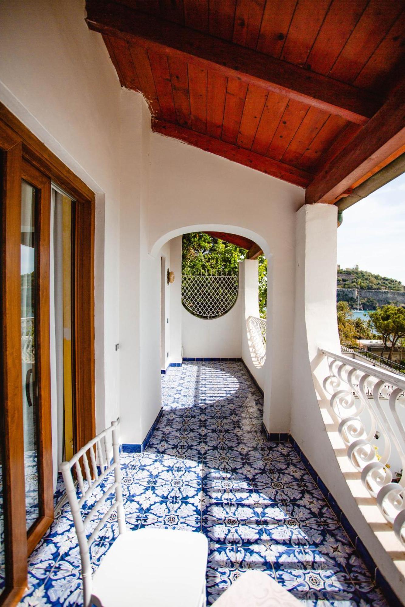 Strand Hotel Delfini Ischia Exterior photo